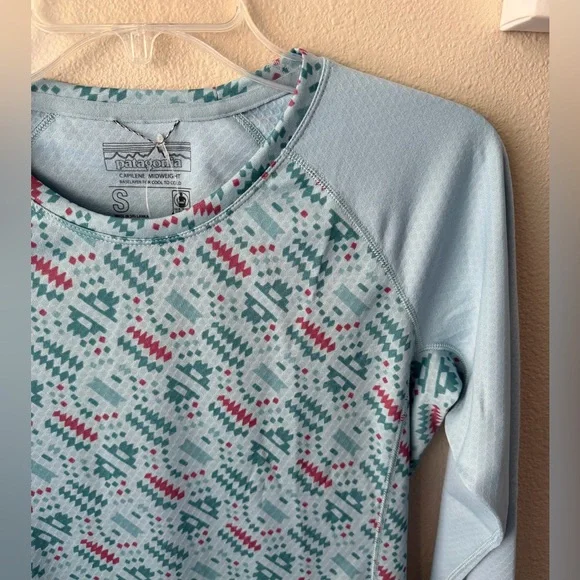 Patagonia Women's Small Capilene Midweight Top Baselayer Icefall Blue Big Sky - Picture 4 of 12